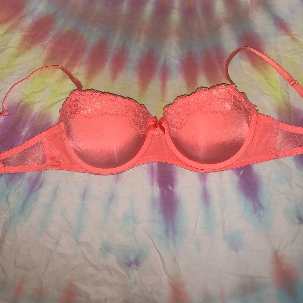 Gillian and O’Malley 34c bra